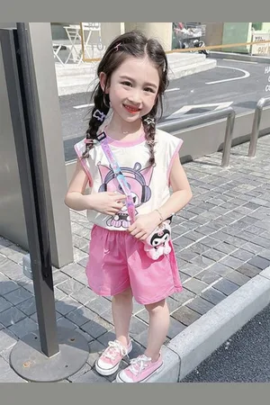 LULU & SKY Girls Printed T-Shirt With Shorts