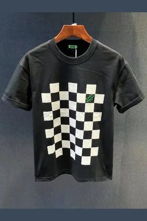 Stylecast Men Printed Monochrome T-shirt