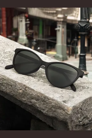 Ted Smith Unisex Cateye Sunglasses with Polarised and UV Protected Lens