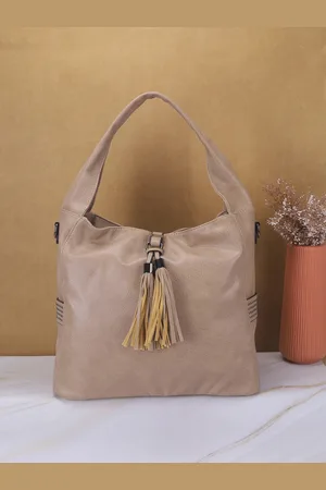 All Things Mochi Women Solid Structured Handheld Bag