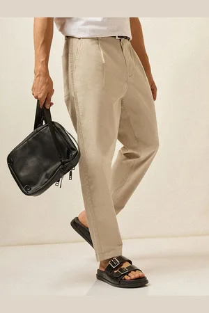 The Bear House Men Cotton Carrrot Fit Chinos