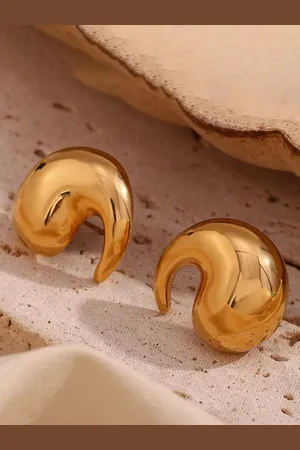 DressBerry Peacock Shaped Studs Earrings