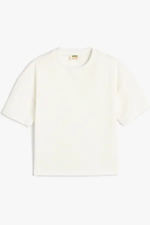 Koton Boys Solid Round Neck Cotton T-shirt
