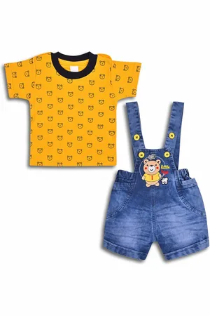 Wish Karo Boys Printed Cotton T-shirt with Dungarees