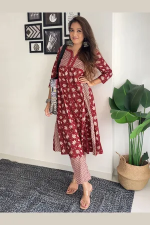 Janasya Floral Printed Mandarin Collar Pure Cotton A-Line Kurta With Trousers