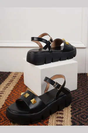 Walkfree Embellished Open Toe Flatform Heels With Buckle Closure