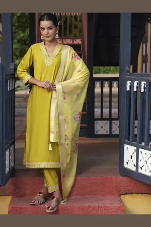 Colors  of Earth Women Floral Embroidered Regular Sequinned Kurta with Trousers & With Dupatta