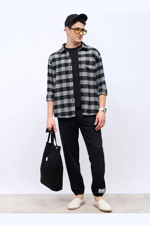 Styli Men Relaxed Fit Fleece Badge Detail Jogger with Zip Pockets