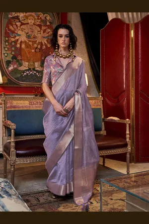 DIVASTRI Woven Design Zari Saree