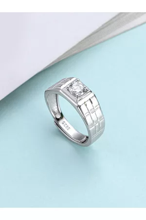 Zavya Men 92.5 Sterling Silver Cubic Zicronia Studded Finger Ring