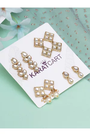karatcart Women Classic Studs Earrings