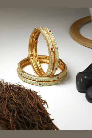 Adwitiya Collection Set Of 4 24CT Gold-Plated Red & Green Stone-Studded & Beaded Handcrafted Enamelled Bangles