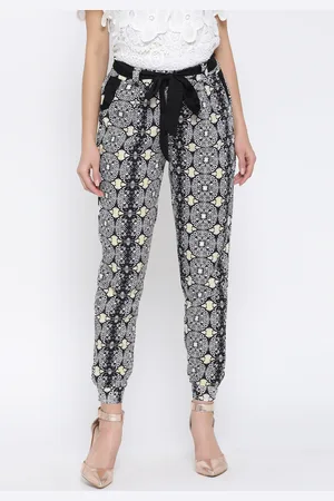 Sera Women Black & White Printed Pleated Trousers