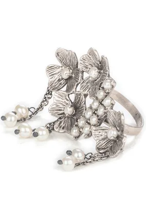 SHAYA Women Oxidised Silver-Toned & White Pearl Beaded Shirley C Finger Rings