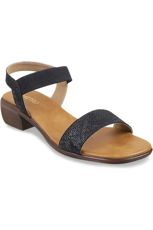 Metro Women Black Textured Open Toe Flats