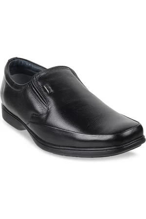 Metro Men Black-Coloured Solid Formal Slip-Ons