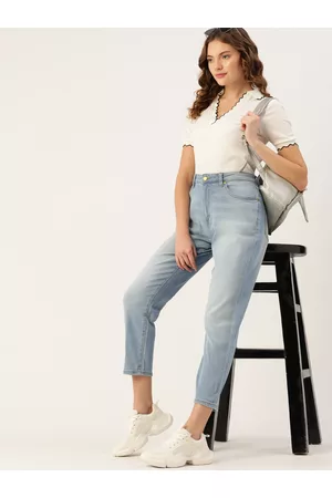 DressBerry Women Blue Boyfriend Fit High-Rise Light Fade Stretchable Jeans