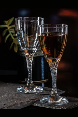 Pasabahce Set Of 6 Transparent Solid Wine Glasses