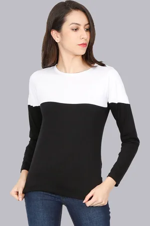 Fleximaa Women Black & White Colourblocked T-shirt
