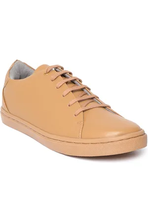Mocas Men Brown Sneakers
