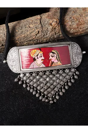 Veni Women Silver-Toned & Maroon Brass Printed Raja Rani Silver-Plated Choker Necklace