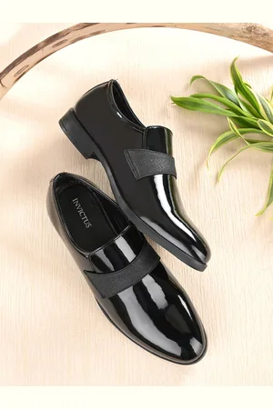 Invictus Men Black Solid Synthetic Leather Formal Slip-on Shoes