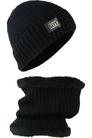 iSWEVEN Unisex Black Woolen Beanie