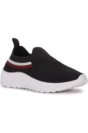 Bubblegummers Boys Black Woven Design Slip-On Sneakers