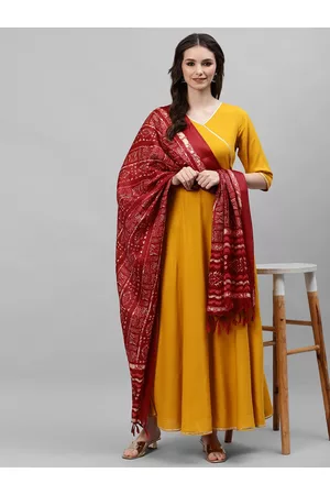 DEEBACO Women Mustard Yellow & Maroon Gotta Patti Kurta With Dupatta