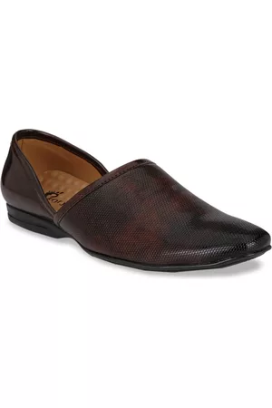 Prolific Men Brown Sandals
