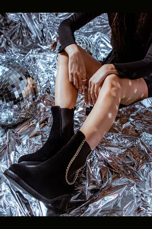 SAINT G. Women Black Solid Chelsea Boots