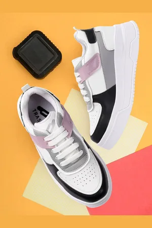 TRASE Women White Colourblocked Lace-Up Sneakers