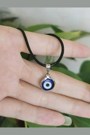 EL REGALO Women Black & White Evil Eye Pendant Chain
