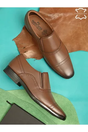Fashion Victim Men Brown Solid Formal Loafer Shoes