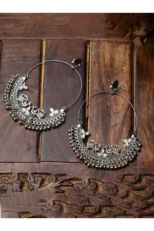 Veni Women Silver-Toned Contemporary Hoop Earrings