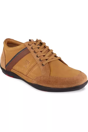 Red Chief Men Brown Perforations Leather Sneakers
