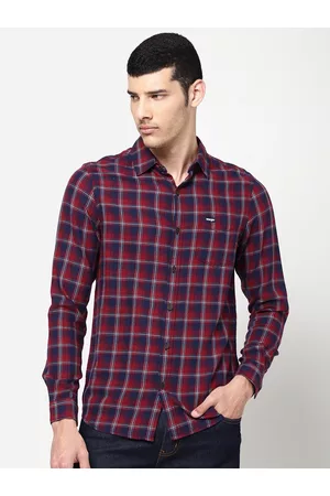 Wrangler Men Checked Slim Fit Casual Shirt