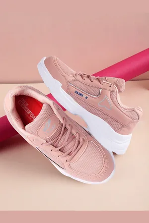 TRASE Women Pink Textured Sneakers