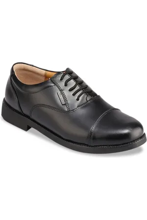 Red Chief Men Black Solid Leather Formal Oxfords