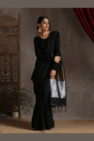 Triyah Black & Gold-Toned Pure Cotton Saree