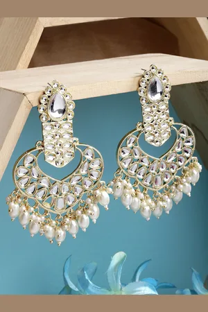 karatcart Women Gold-Toned Contemporary Chandbalis Earrings