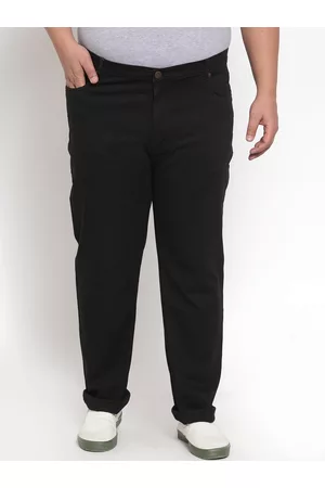 Pluss Men Black Regular Fit Mid-Rise Clean Look Jeans