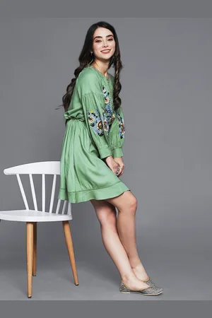 Ishin Women Green & Blue Embroidered Keyhole Neck A-Line Dress