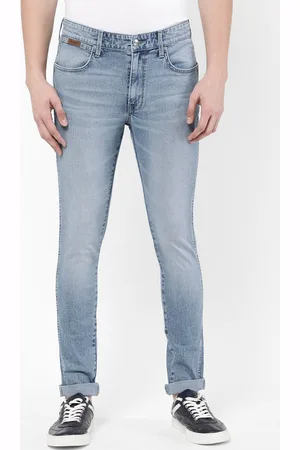 Wrangler Men Blue Millard Straight Fit Heavy Fade Stretchable Denim Jeans