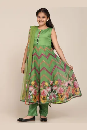 Bhama Girls Green Floral Printed Kurti with Churidar & With Dupatta