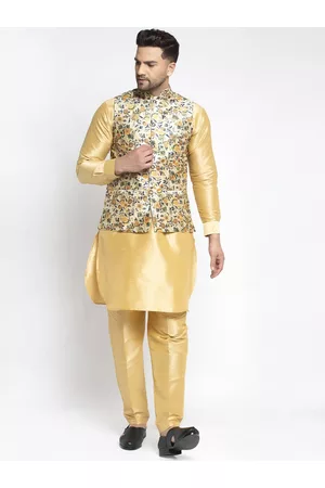 Kaifoo Men Gold-Toned Ethnic Motifs Kurta with Pyjamas and Nehru Jacket