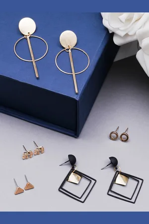 karatcart Set Of 5 Gold-Plated Black Classic Earrings