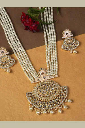 SOHI Gold-Plated White Stone-Studded & Pearl Beaded Jewellery Set