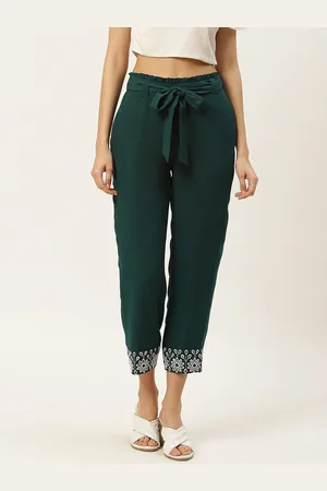 DODO & MOA Women Green Regular Fit Solid Cropped Trousers