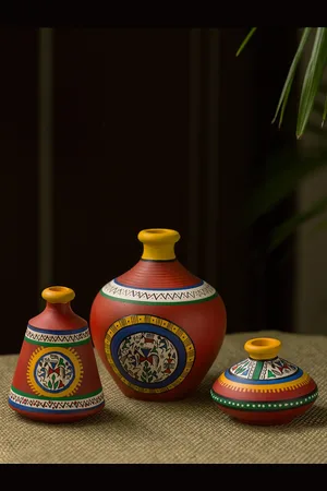 ExclusiveLane Set of 3 Red Warli Matkis Terracotta Vases